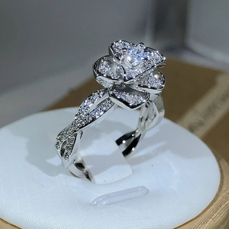 925 Sterling Silver InterTwined Three-Dimensional Rose Ring White Zircon Full Diamond Ring Ladies Temperament Elegant Jewelry