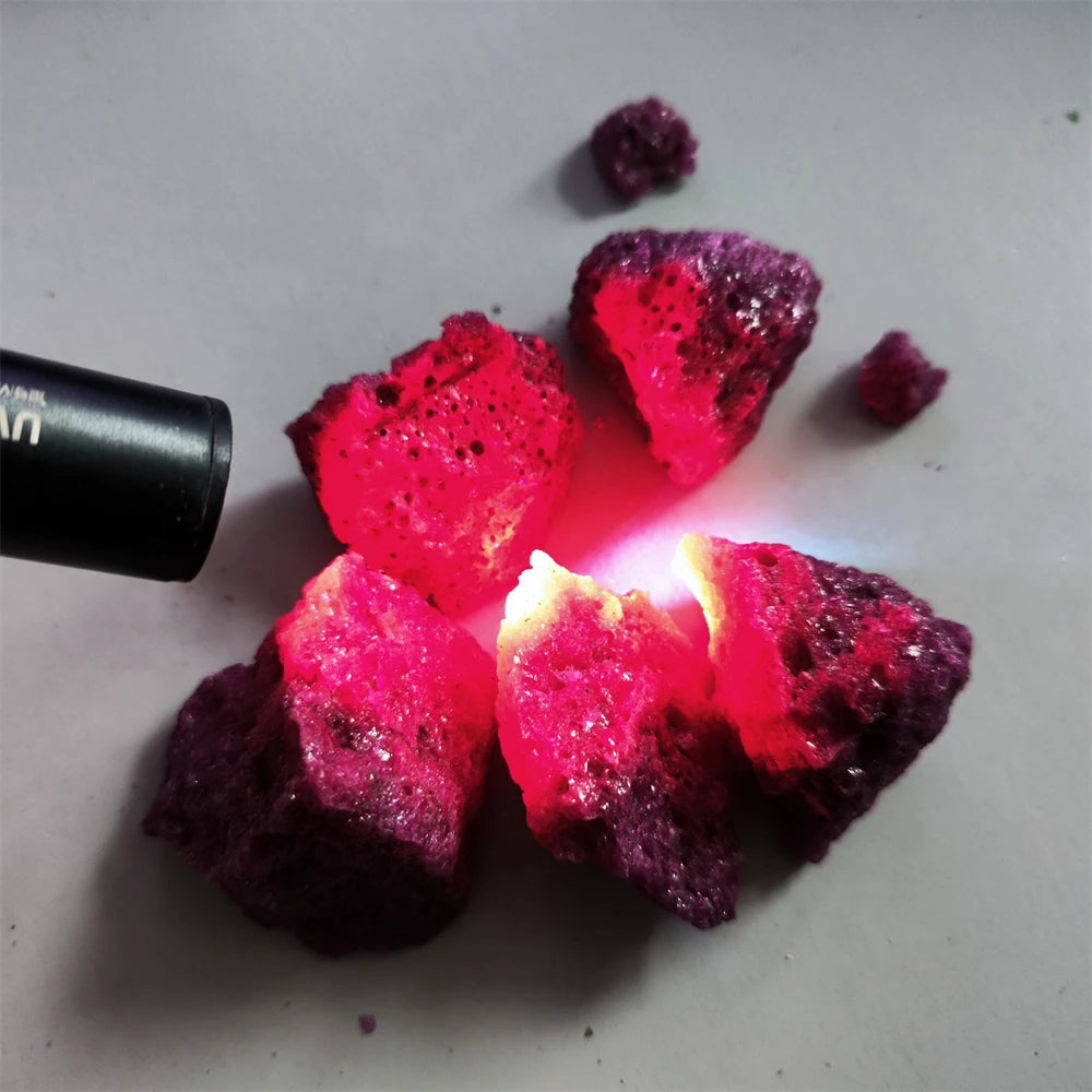 Natural Red corundum Stone Raw Stone Ruby large particles Decorative Stone Mineral Specimens Home Garden Decoration Stone